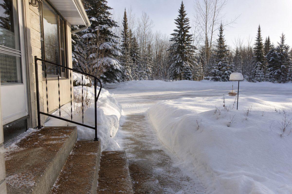 Snow Removal for Seniors in Thunder Bay